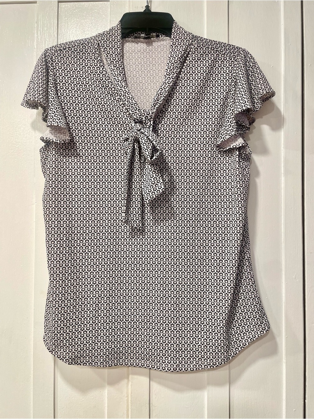 Adrianna Papell Tie Front Flutter Sleeve Blouse Black & Ivory Stretch Top Size M